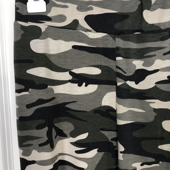 Naked Wardrobe Camo Set - Picture 6 of 8